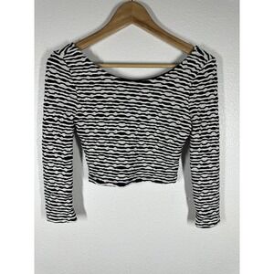 ASTR Blouse Womens Small Black White Stripe Textured Long Sleeve Cropped Top